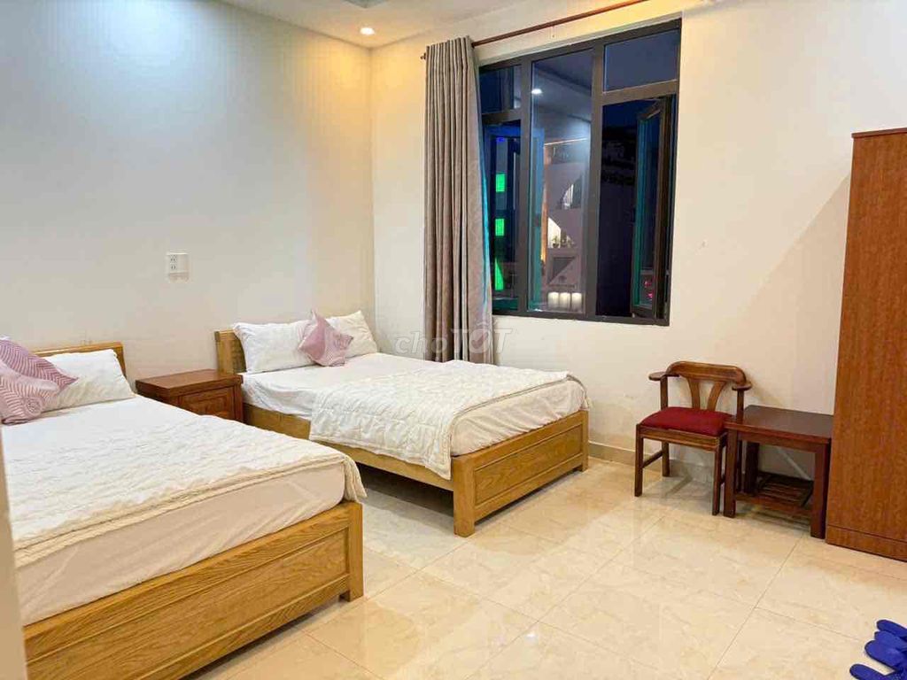 cần bán nhanh căn khách sạn 5 tầng. 14 phỏng 1 căn penhouse. Mua bán căn hộ/chung cư tại Quận Cẩm Lệ Đà Nẵng được đăng bởi Khánh Linh hình 2