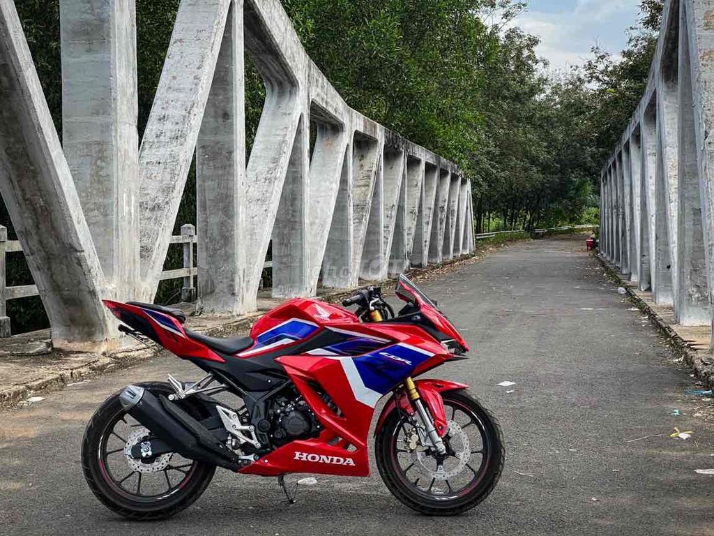 HONDA CBR150r BẢN ĐẶC BIỆT THỂ THAO. Mua bán Xe máy tại Thành phố Thủ Dầu Một Bình Dương được đăng bởi Nguyễn Hữu Đức hình 3