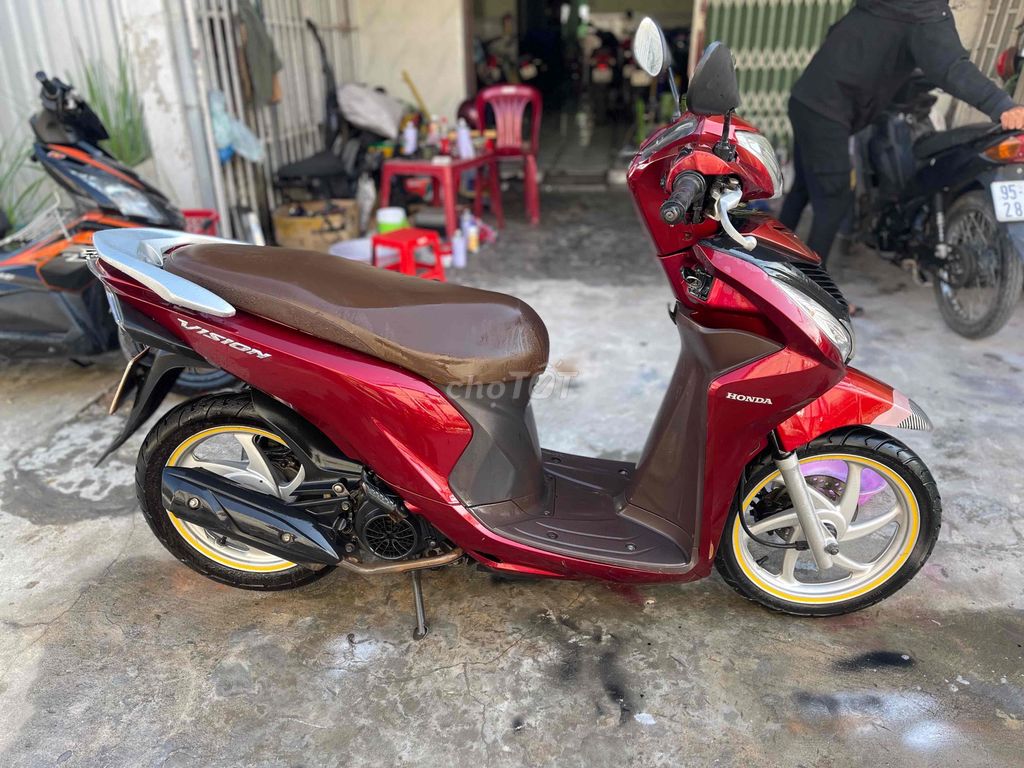 Honda Vision 2016 màu Đỏ ngây chủ máy zin biển 65. Mua bán Xe máy tại Quận Cái Răng Cần Thơ được đăng bởi Cầm Đồ Minh Tấn hình 2