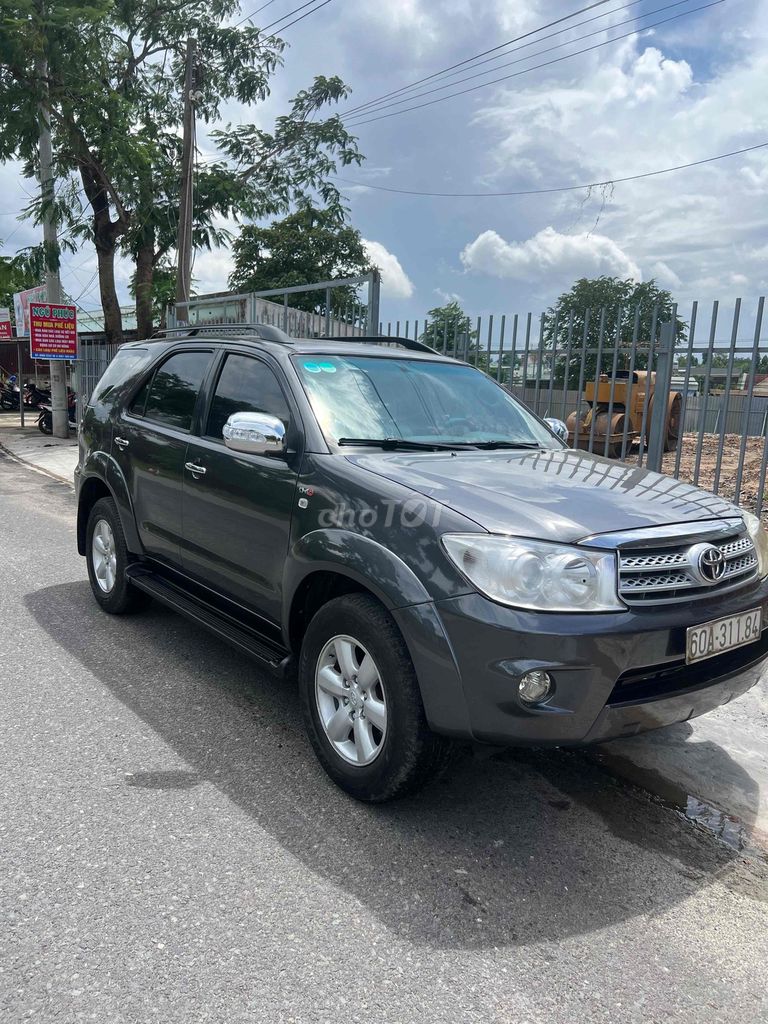 Toyota Fortuner 2010 2.5G - 180000 km. Mua bán Ô tô tại Thành phố Biên Hòa Đồng Nai được đăng bởi mr ninh hình 2