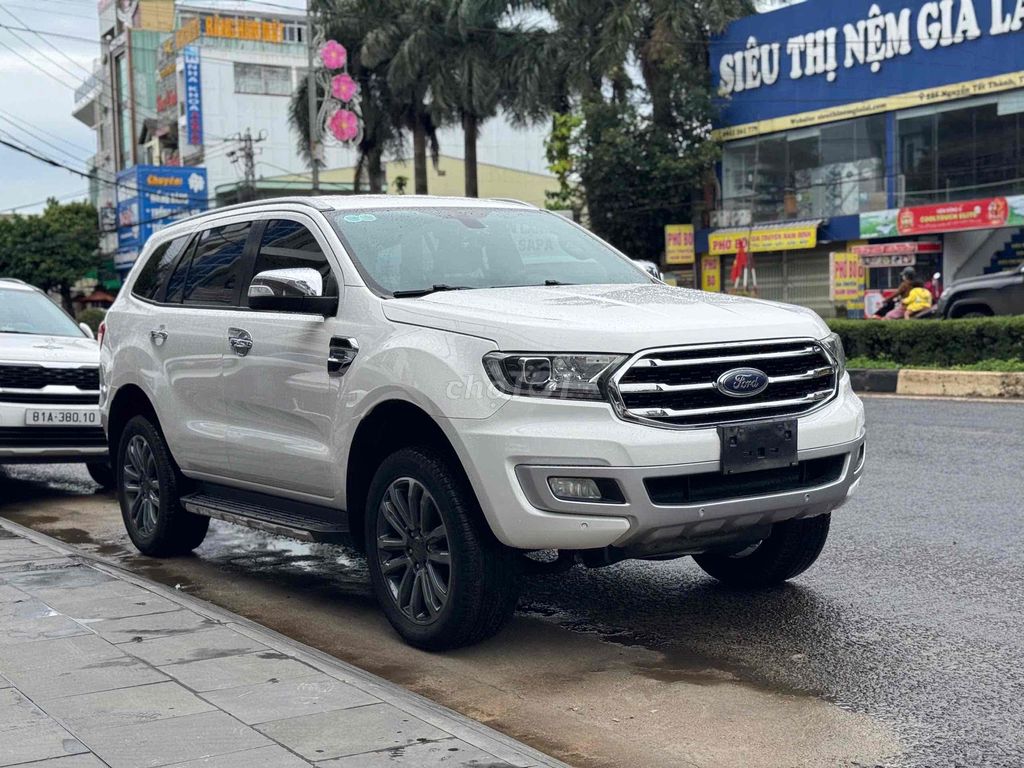 Ford Everest 2019 titanium 2.0L AT - 128000 km. Mua bán Ô tô tại Thành phố Pleiku Gia Lai được đăng bởi Đào Thanh Tài hình 2