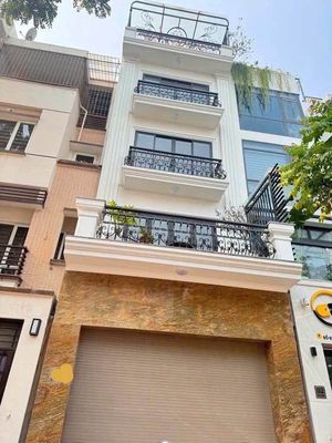 Bán nhà 35m² 5 tầng thang máy sát Quận ủy Bắc Từ Liêm, ô tô vào cổng