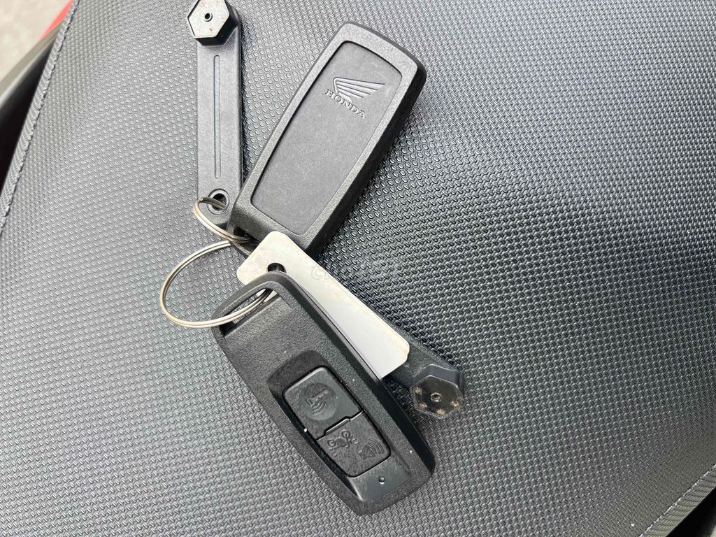 Honda Vario 160 ABS 2023 Đỏ nhám. Mua bán Xe máy tại Quận Ô Môn Cần Thơ được đăng bởi Huỳnh Thắng hình 20