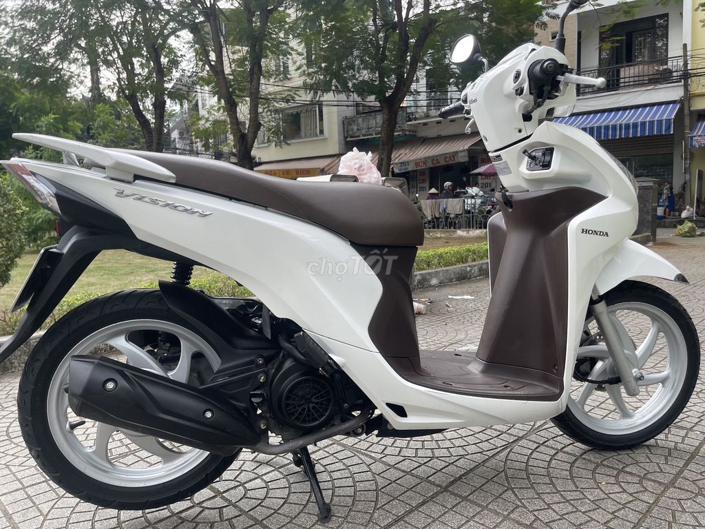 Honda Vision Trắng 17000 km. Mua bán Xe máy tại Quận Kiến An Hải Phòng được đăng bởi Bùi khắc huy hình 12