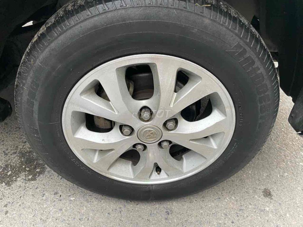 Toyota Innova Vàng cát 8 chỗ. Mua bán Ô tô tại Quận Bắc Từ Liêm Hà Nội được đăng bởi Dũng  hình 12