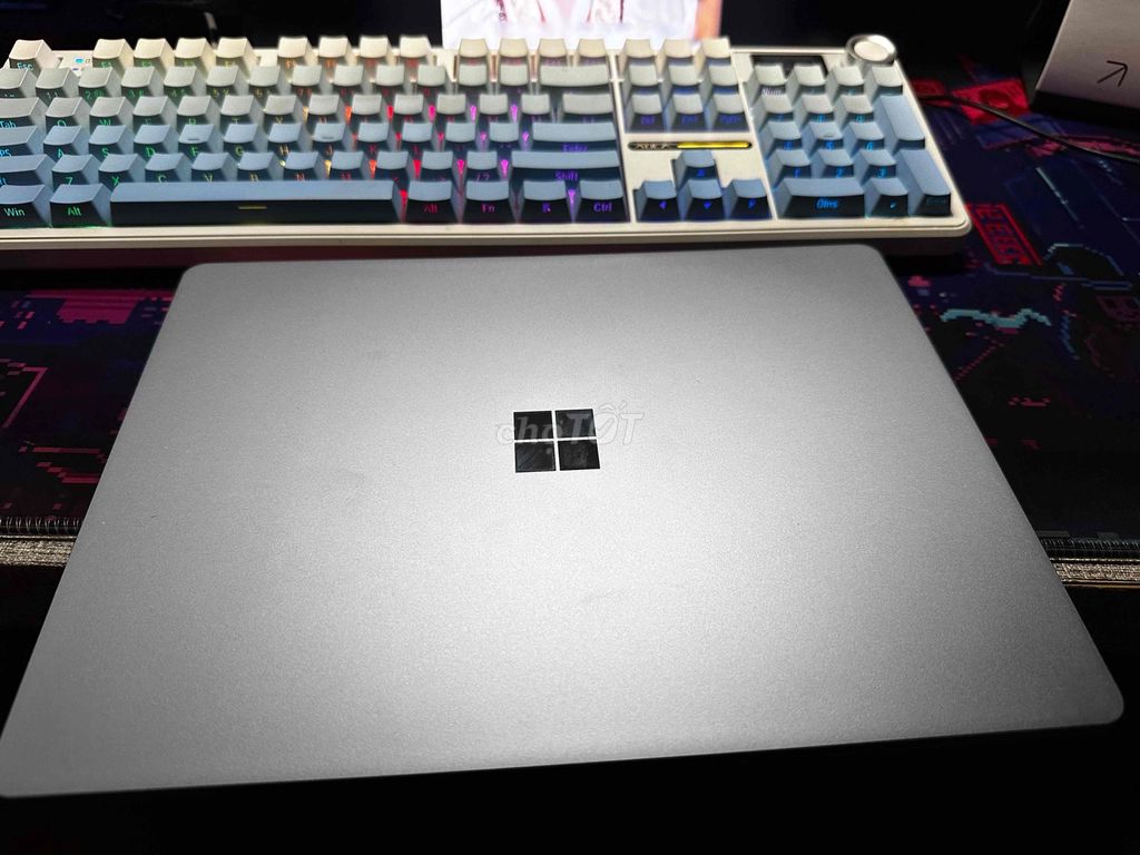 Microsoft Surface Bạc. Mua bán Laptop tại Huyện Tân Yên Bắc Giang được đăng bởi Ngô chiến hình 1