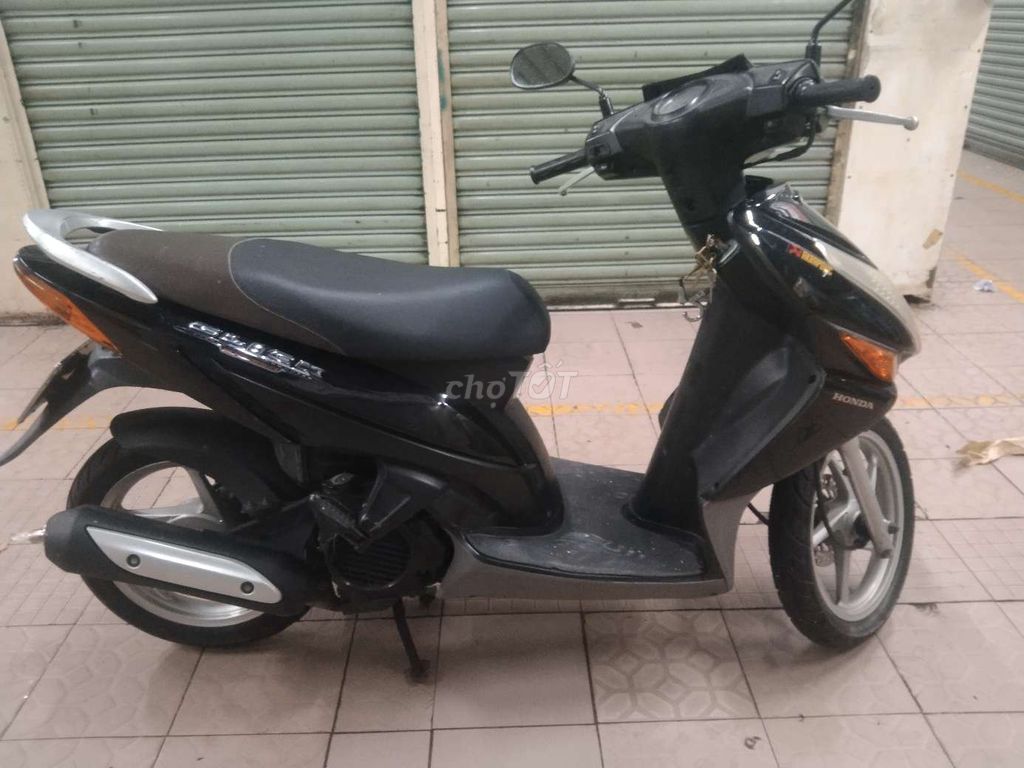Xe tay ga click 110 đen. Mua bán Xe máy tại Quận 8 Tp Hồ Chí Minh được đăng bởi Lưu Trường Khải hình 4