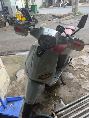 Xe máy điện Vento Neo Xám