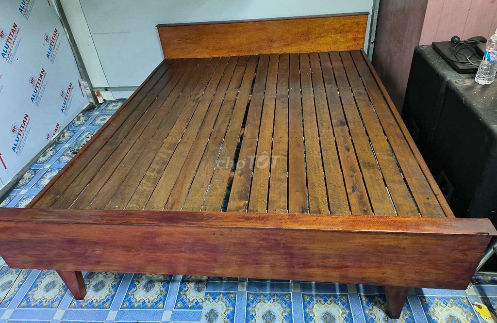 Giường ngủ Gỗ Nâu 1.6m x 2m. Mua bán Giường, chăn ga gối nệm tại Thành phố Long Xuyên An Giang được đăng bởi Long Thắng  hình 1