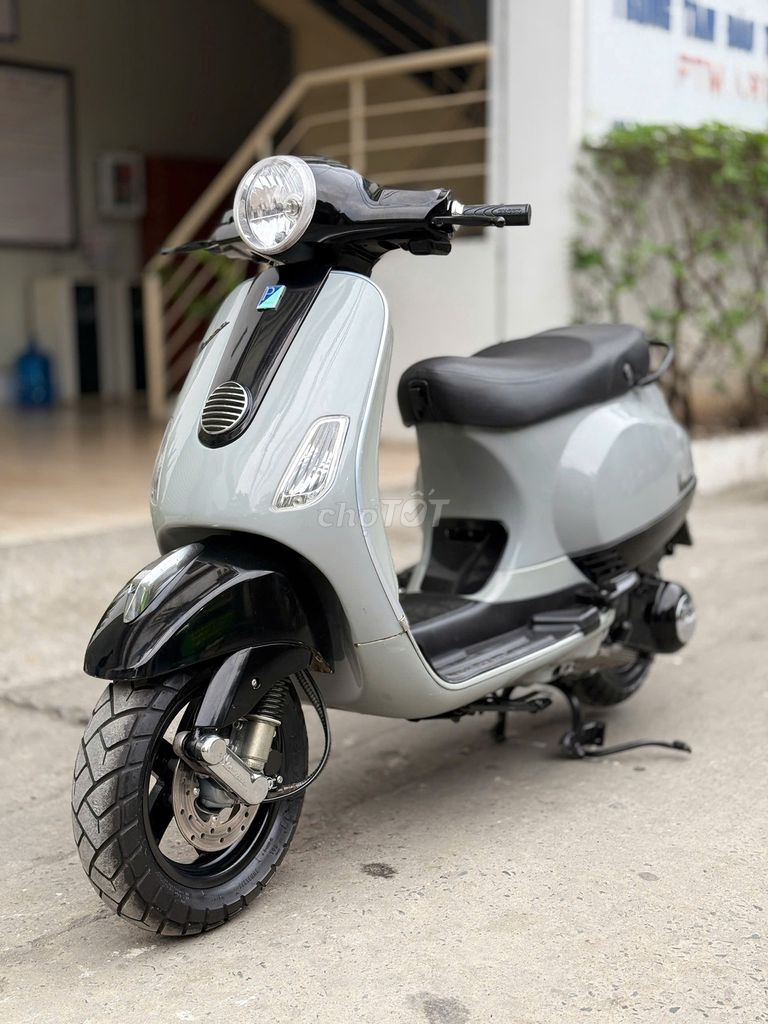 Cần bán Vespa LX 2015, máy êm, tiết kiệm xăng. Mua bán Xe máy tại Quận Cầu Giấy Hà Nội được đăng bởi Thảo hình 2