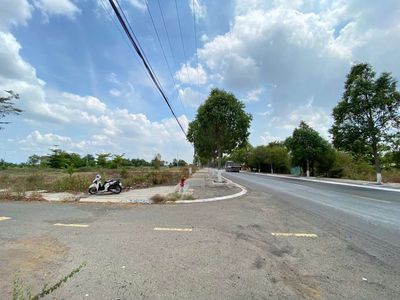 Lô góc 2 mặt tiền tỉnh lộ 52 siêu đẹp, đường lớn, vỉa hè, hạ tầng tốt. Mua bán đất tại Huyện Đất Đỏ Bà Rịa - Vũng Tàu được đăng bởi Nguyễn Huệ