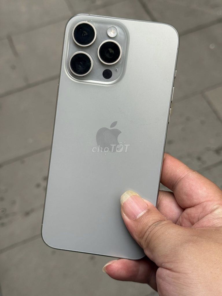 15 Pro Max 256gb Titan , bản khay sim , pin 88%. Mua bán Điện thoại tại Thành phố Nam Định Nam Định được đăng bởi Việt Anh hình 1