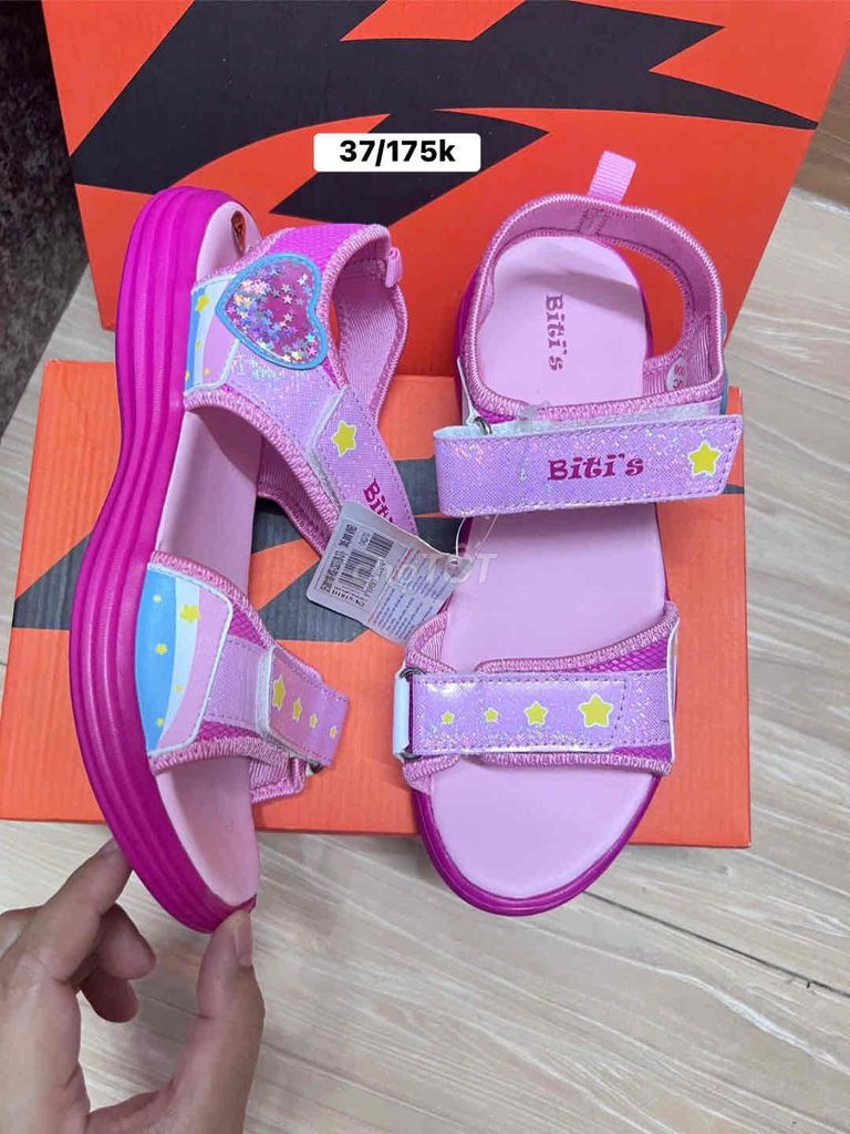 Thanh ly Bitis Sandal Nữ Nhiều Mẫu. Mua bán Giày dép tại Quận Bình Tân Tp Hồ Chí Minh được đăng bởi Man Dang Bitis hình 1