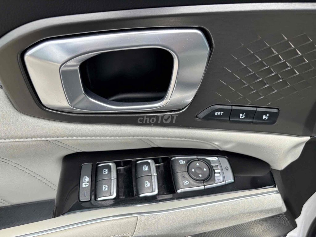 Kia Sorento 2022 Signature 2.5 AT AWD - 30000 km. Mua bán Ô tô tại Quận 8 Tp Hồ Chí Minh được đăng bởi Cửa hàng ô tô cũ TRUST CARS hình 14