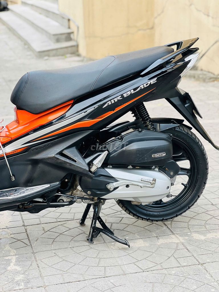 HONDA AIRBLADE 125 VÀNG ĐEN CHÍNH CHỦ BIỂN 29. Mua bán Xe máy tại Quận Nam Từ Liêm Hà Nội được đăng bởi MAI HÒA hình 2