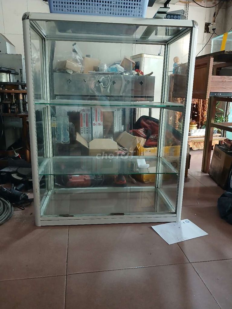 Tủ trưng bày Kính Kim loại Trắng 70x90x40cm 3 tầng. Mua bán Tủ, kệ gia đình tại Huyện Trảng Bom Đồng Nai được đăng bởi Hoàng Tuyết hình 1