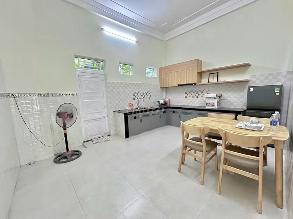 Rent · 3 bd · 90 м² · Quận Ngũ Hành Sơn, ул. Đường Tùng Thiện Vương