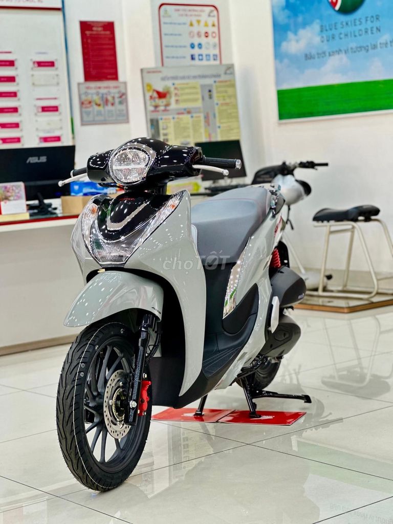 SH MODE THỂ THAO PHANH ABS - SĂN XE ĐỦ MÀU. Mua bán Xe máy tại Quận Gò Vấp Tp Hồ Chí Minh được đăng bởi Head Phát Tiến hình 2