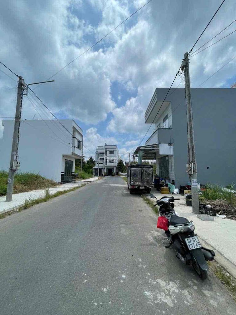 CHỦ SÀI GÒN BÁN RẺ N H Ấ T ĐƯỜNG, CÁCH BẾN XE CẦN THƠ 6,5KM. Mua bán đất tại Huyện Châu Thành A Hậu Giang được đăng bởi Nguyễn Văn Hiếu hình 5