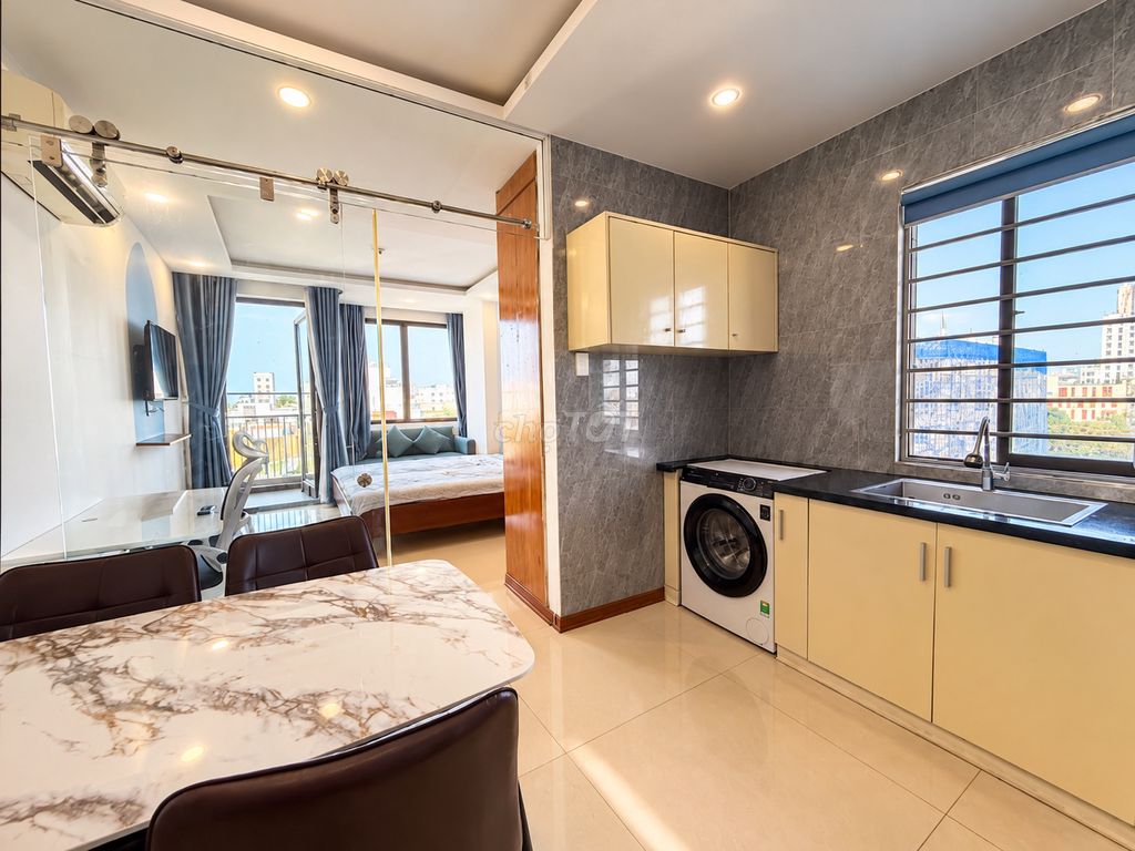 Светлая квартира с балконом у рынка Bắc Mỹ An — фото 3