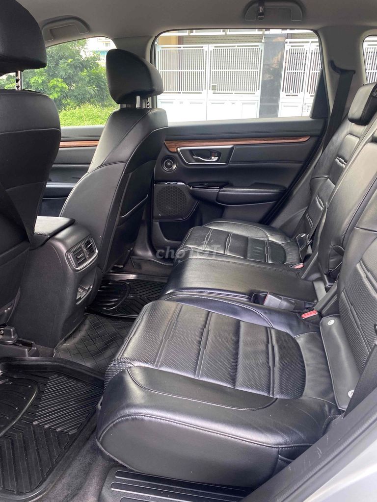 Honda CRV 2019 G Xe đẹp và Zin. Mua bán Ô tô tại Thành phố Thủ Đức Tp Hồ Chí Minh được đăng bởi Nguyen Kien hình 9