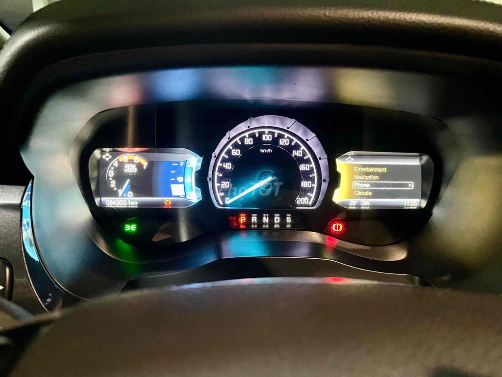 Ford Everest 2019 Titanium 2.0L AT 4x2 - 84000 km. Mua bán Ô tô tại Quận Tân Bình Tp Hồ Chí Minh được đăng bởi Giang hình 3