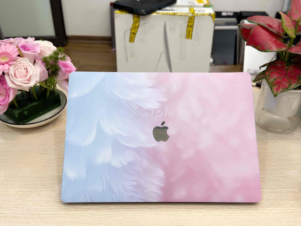 MacBook Pro 2018 i7/Ram32/SSD512GB không đụng ai. Mua bán Laptop tại Quận Hai Bà Trưng Hà Nội được đăng bởi Akiba shop hình 1