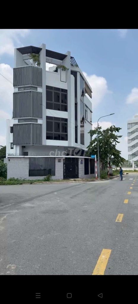 CHO THUÊ NHÀ NGUYÊN CĂN KHU VIP DƯƠNG THỊ GIANG 1 TRỆT 3LẦU. THANG MÁY