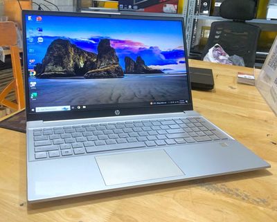 HP Laptop 15s i3-1005G1/8GB/240GB 15.6 Inch FHD