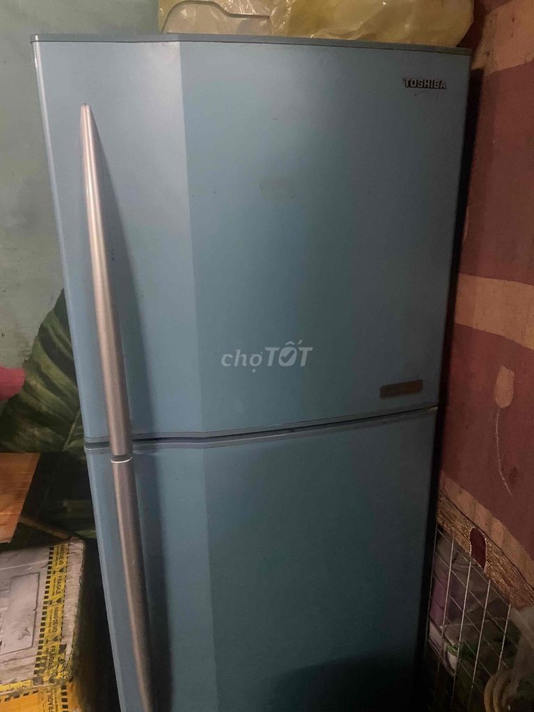 Tủ lạnh Toshiba Xanh lam 211l. Mua bán Tủ lạnh tại Quận Hoàng Mai Hà Nội được đăng bởi Nguyễn Thị Mai hình 1