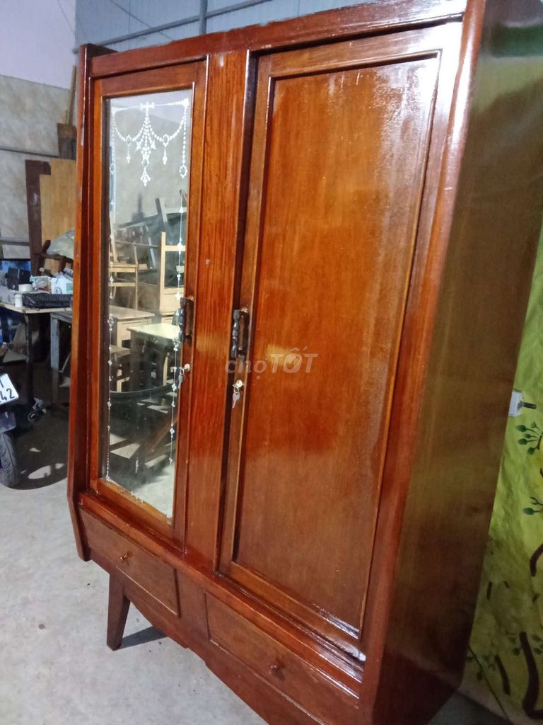 Tủ quần áo gỗ  xưa còn đẹp bền chắc. Mua bán Tủ, kệ gia đình tại Thành phố Bến Tre Bến Tre được đăng bởi Mr Sơn  hình 1
