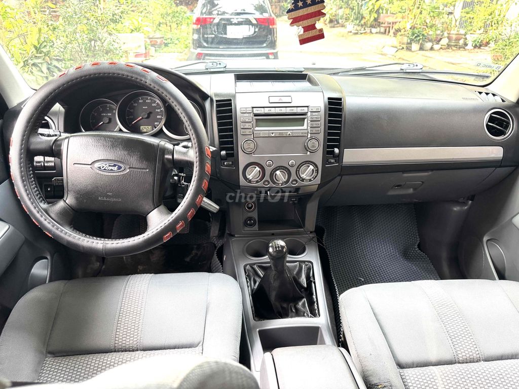 Cần bán Ford Everest 12/2014 mẫu 2015. Mua bán Ô tô tại Thành phố Thủ Đức Tp Hồ Chí Minh được đăng bởi Nhật Tân hình 8