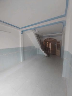 Nhà Rộng 4x23 1lầu 2pn 3wc Mới sơn