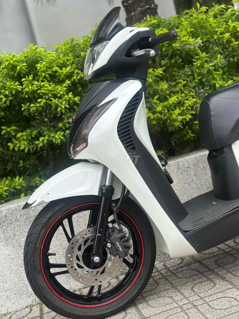 Honda SH 125i 2017 Smartkey up SH Ý Trắng BSTP 9c. Mua bán Xe máy tại Thành phố Thủ Đức Tp Hồ Chí Minh được đăng bởi Xe Máy Sơn Thủ Đức hình 4