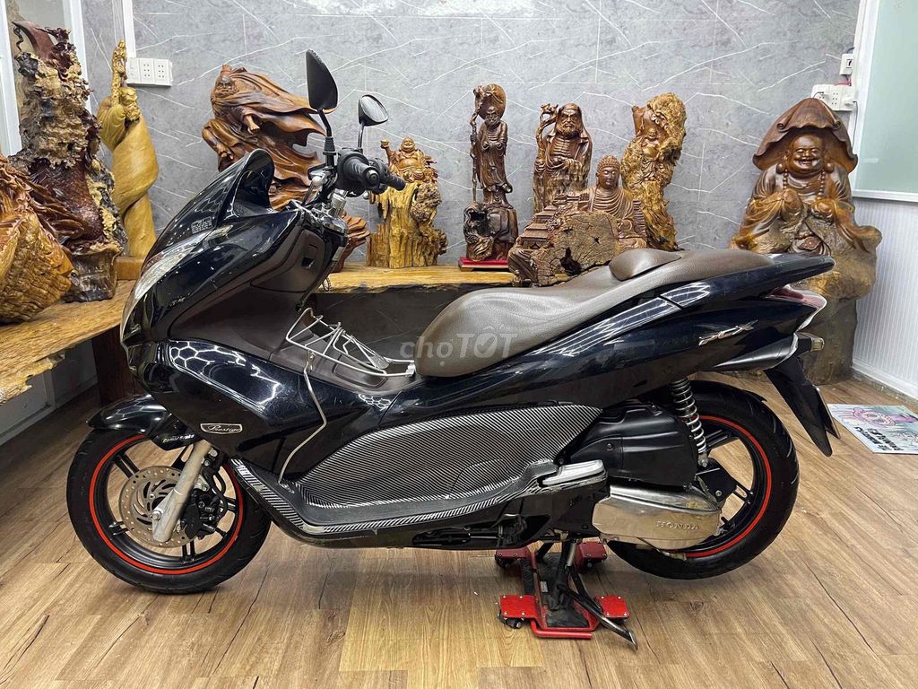 Honda PCX, хозяин один, номер SG, техника в идеале
