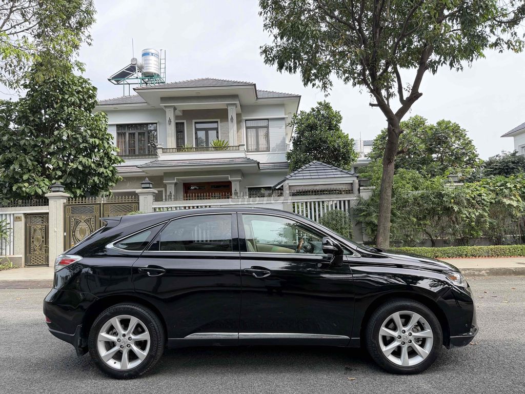 Lexus RX 350 AWD Bản Full Kịch Model 2011 ✅. Mua bán Ô tô tại Thành phố Dĩ An Bình Dương được đăng bởi Nguyễn Sơn Auto hình 4
