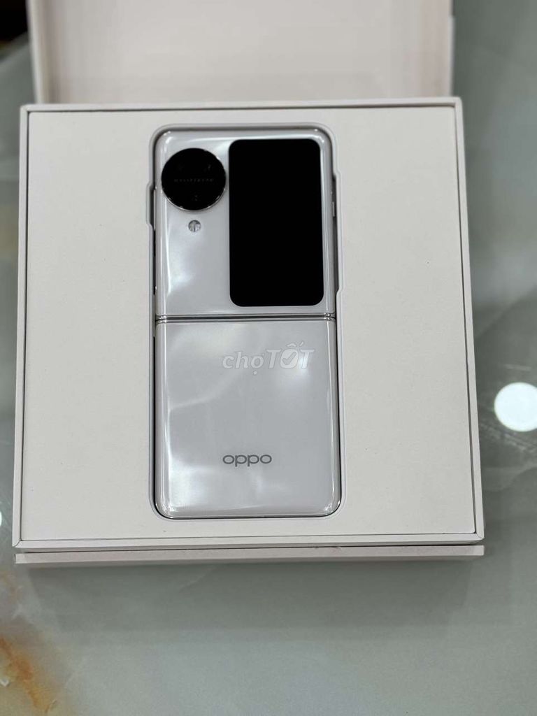 OPPO Find N3 Flip 12GB 256GB
BH 12.2024 fullbox