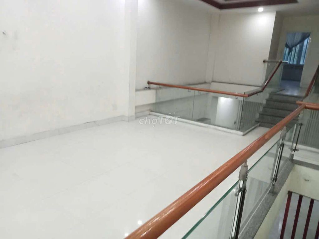 Аренда · 3 комн. · 100 м² · Quận Thanh Khê, ул. Yên Thế Bắc Sơn