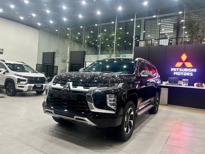 Mitsubishi Pajero Sport GLS-E Đen