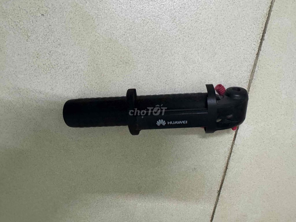 Gậy chụp ảnh Huawei Đen. Mua bán Phụ kiện (Màn hình, Chuột...) tại Quận Long Biên Hà Nội được đăng bởi Hải Đăng hình 1