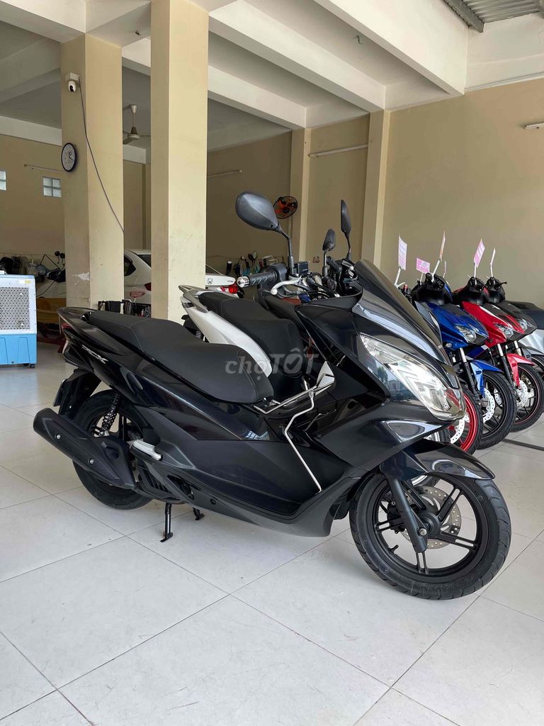 pcx 2016 . lướt 1700km .bao ko tua .zin nguyên bản. Mua bán Xe máy tại Thành phố Rạch Giá Kiên Giang được đăng bởi XE MÁY ÚT BÉ  hình 1