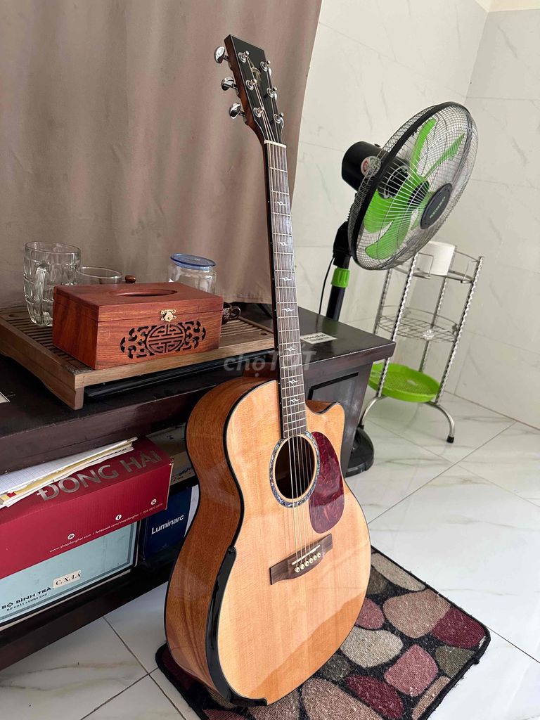 Guitar Thuận Khảm Ngọc