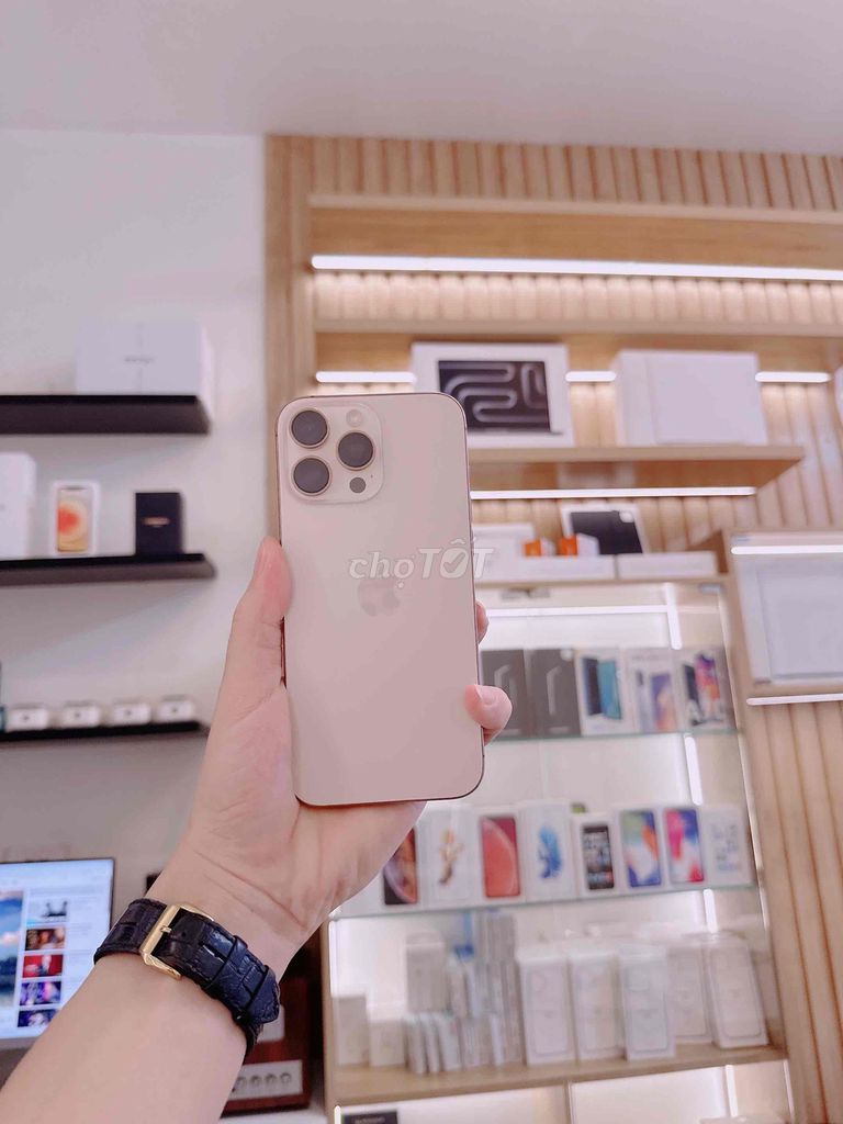 iPhone 16 Pro Max 512GB Titan Sa Mạc Pin 97 TGDĐ. Mua bán Điện thoại tại Quận Đống Đa Hà Nội được đăng bởi Ngô Minh Hoàng hình 1