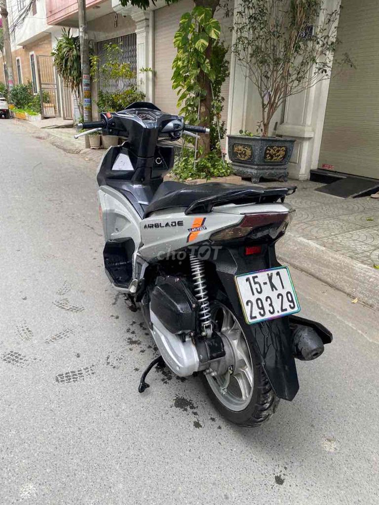 Honda Airblade chính chủ đời cao zin đẹp. Mua bán Xe máy tại Quận Hồng Bàng Hải Phòng được đăng bởi Ly  hình 3