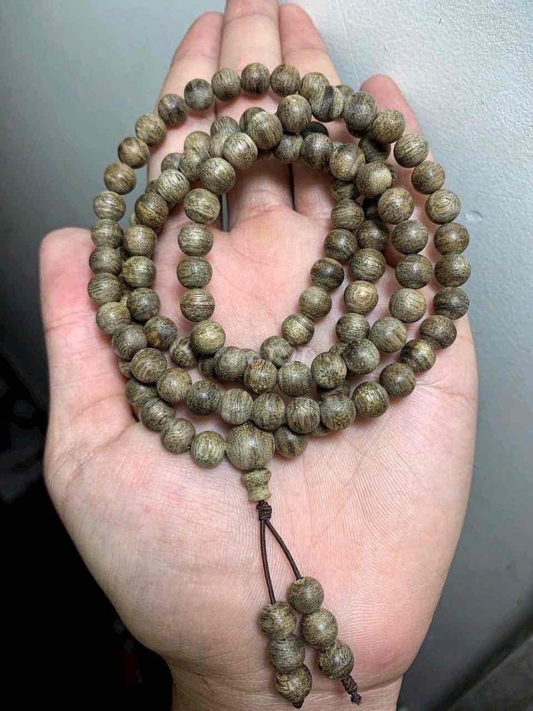Vòng trầm hương 108 hạt 7 li. Mua bán Phụ kiện thời trang khác tại Huyện Tiên Phước Quảng Nam được đăng bởi Trầm Hương Tâm Đức hình 1