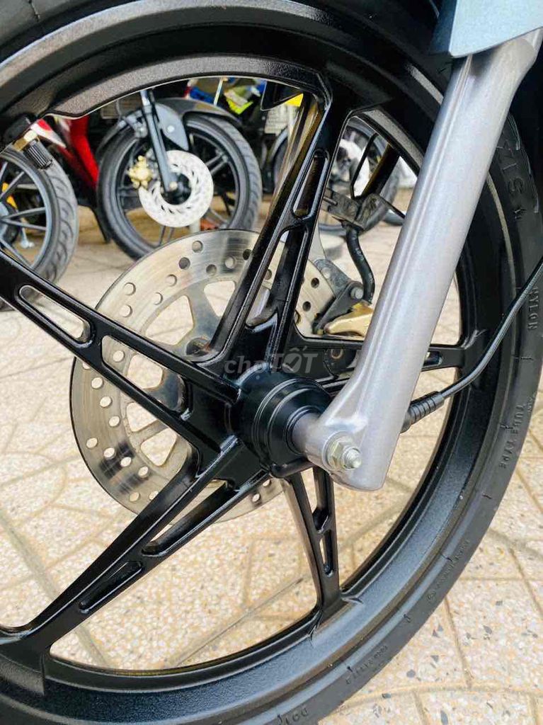 Yamaha Sirius RC 2021 Xám đen 11000 km. Mua bán Xe máy tại Quận Ninh Kiều Cần Thơ được đăng bởi CHXM Tân Liên Hưng 2 hình 8