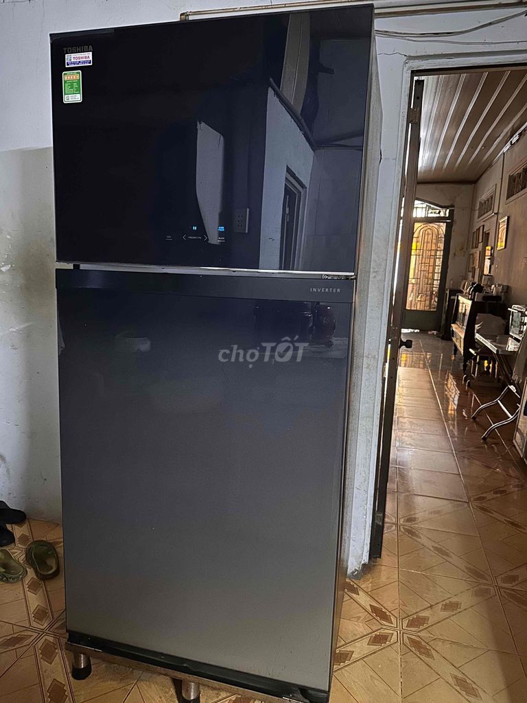 Tủ lạnh Toshiba Inverter Đen. Mua bán Tủ lạnh tại Quận 7 Tp Hồ Chí Minh được đăng bởi Đặng Minh Trúc hình 1