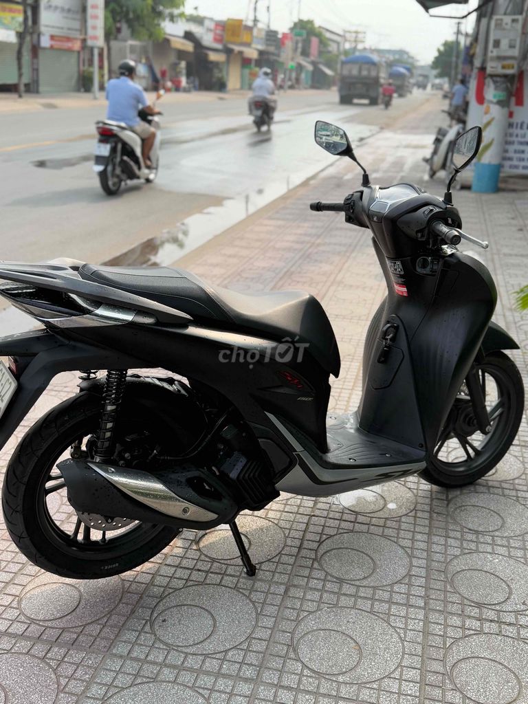 Honda SH 150 ABS 2022 Đen nhám. Mua bán Xe máy tại Thành phố Thuận An Bình Dương được đăng bởi Xe Máy Minh Tú Bình Dương hình 8