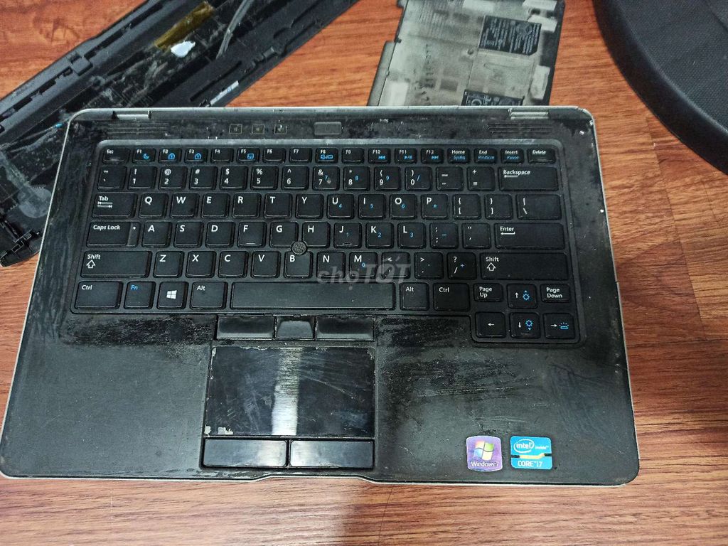 Laptop không màn hình mua về cắm vào lcd