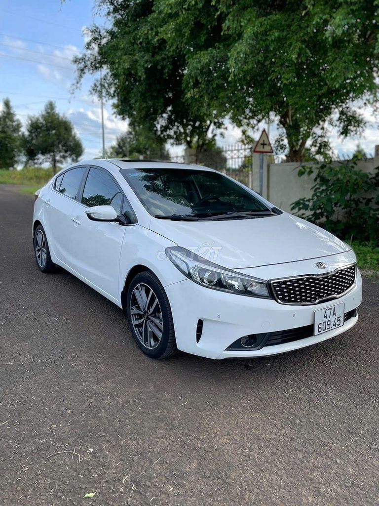Kia Cerato 2016, cửa sổ trời. Mua bán Ô tô tại Thành phố Buôn Ma Thuột Đắk Lắk được đăng bởi Tiệm Ôtô Xe Máy Thuỷ hình 2